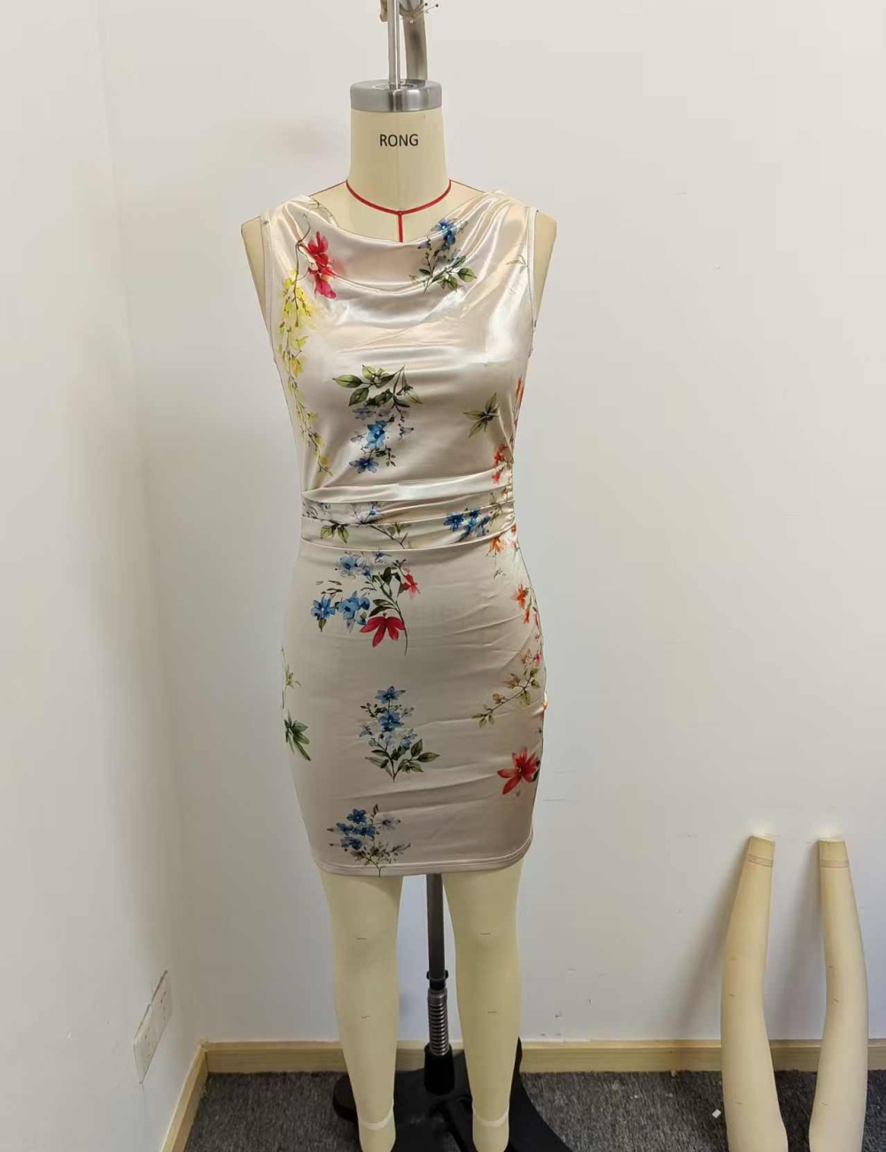 Satin fold short flowers pinched waist printing dress