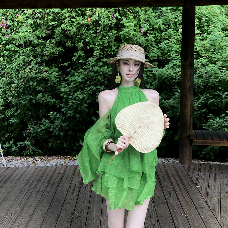 Vacation was white summer tops green sling skirt 2pcs set