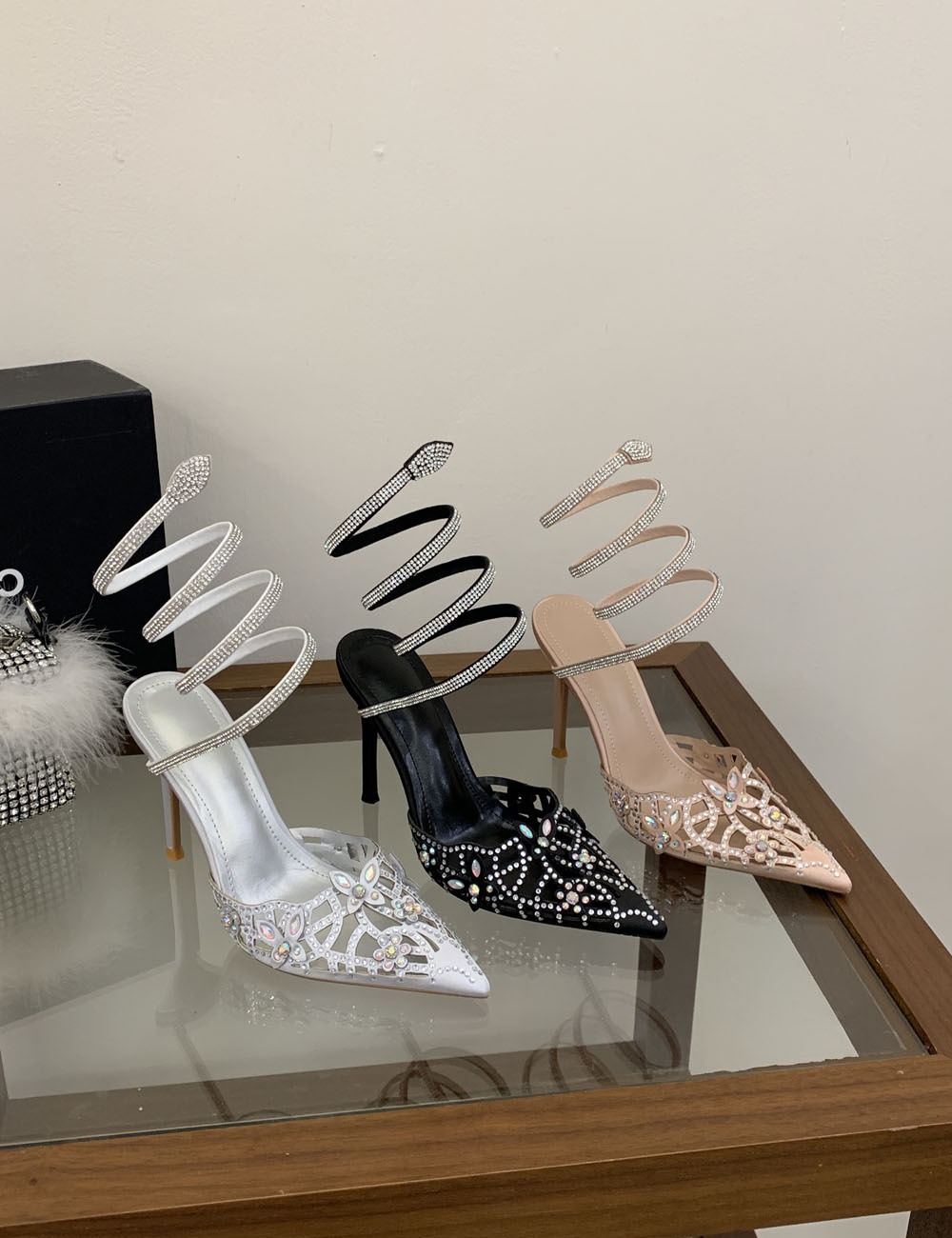Pointed niche fine-root France style sandals for women