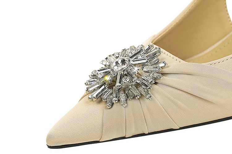 Pointed cingulate European style sexy shoes for women