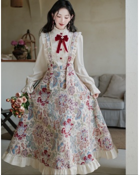 Maiden France style strap dress bottoming shirt a set