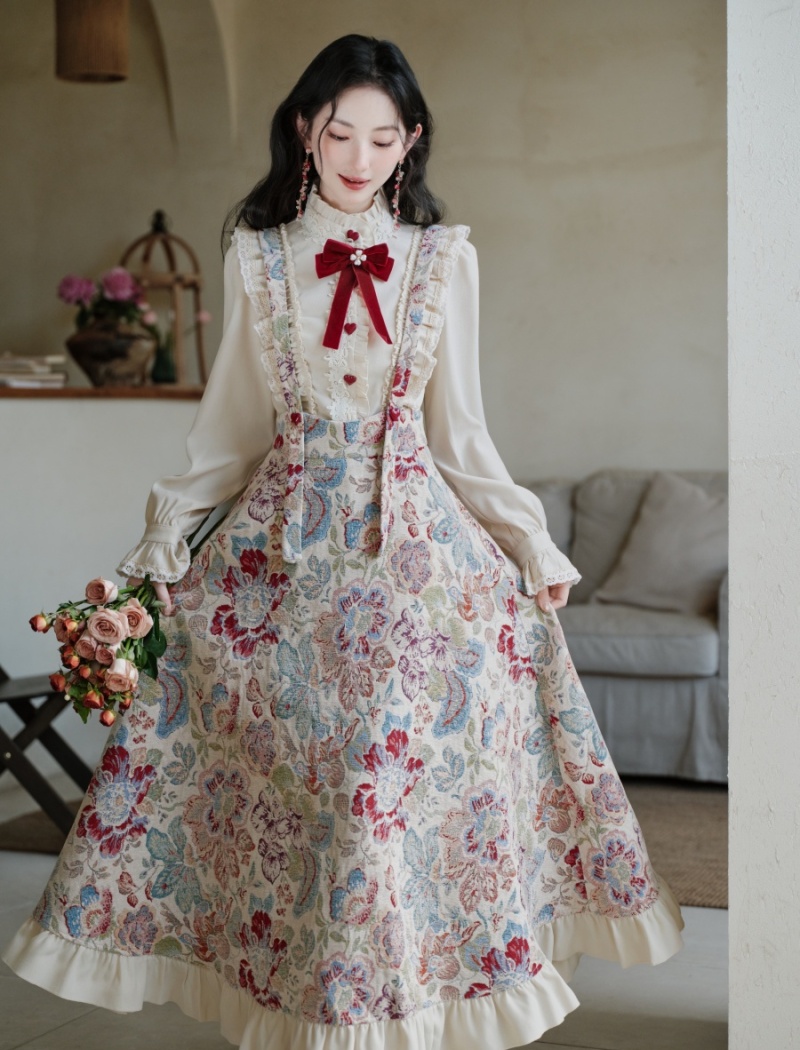 Maiden France style strap dress bottoming shirt a set