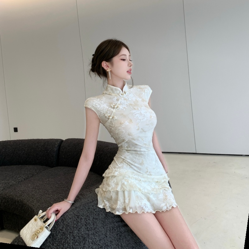 Chinese style slim T-back lace pinched waist dress