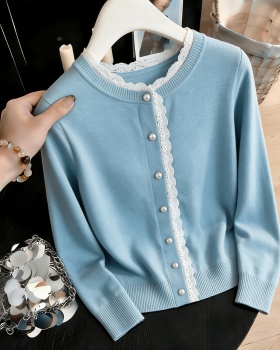 Round neck wood ear autumn and winter sweater for women