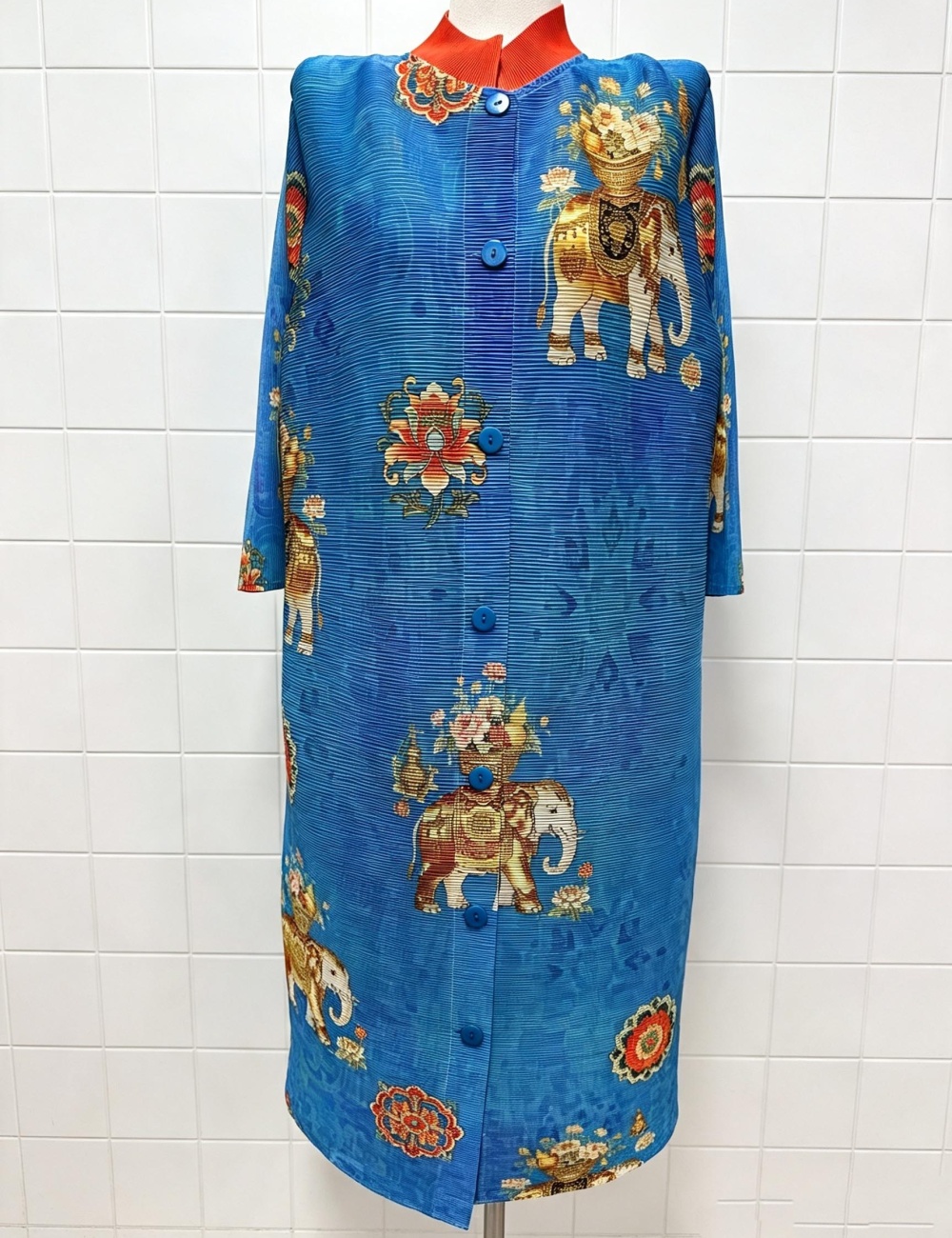 Pleats Please long straight hair show young printing dress