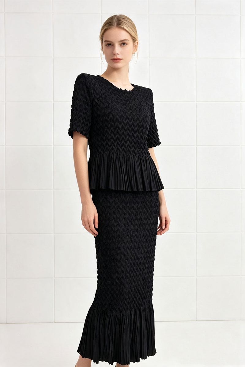 Light luxury Pleats Please short skirt summer tops 2pcs set
