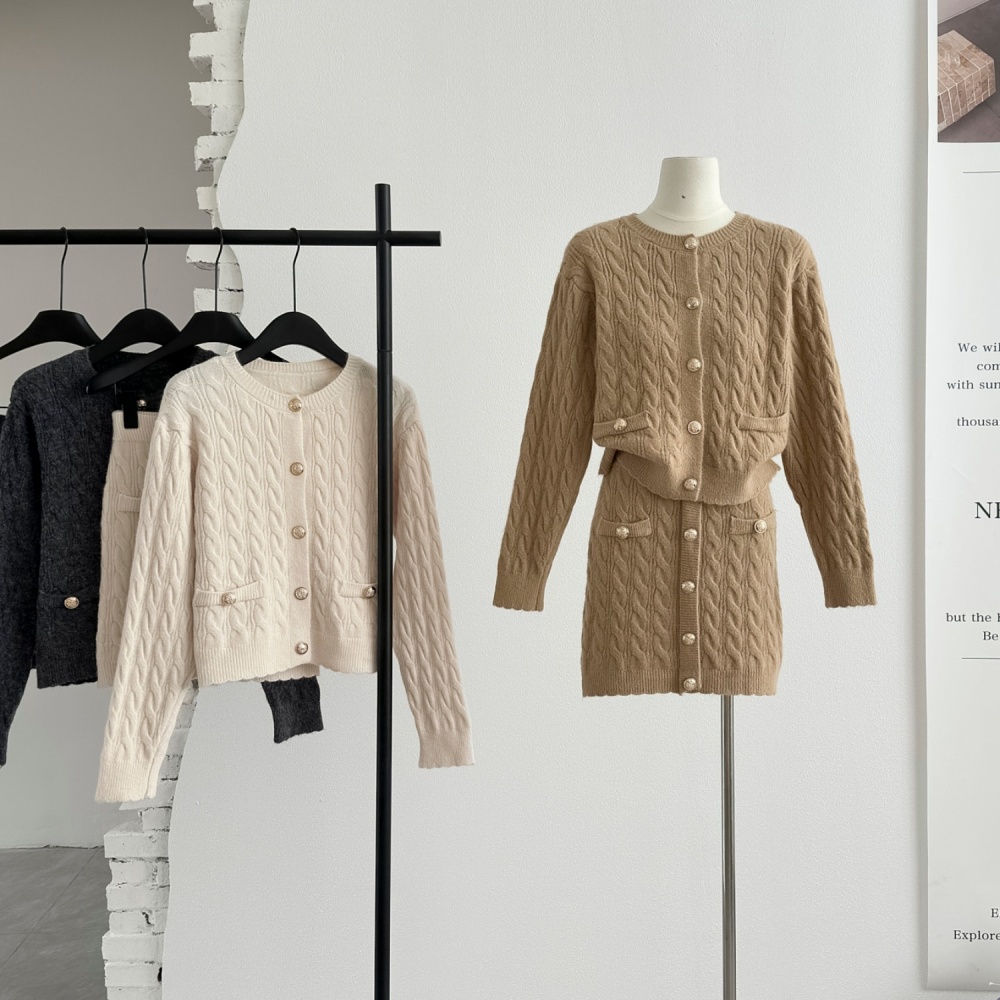 Knitted gold buckle cardigan autumn short skirt 2pcs set