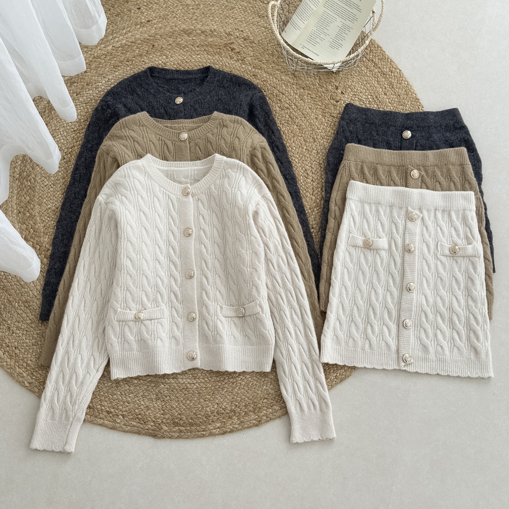 Knitted gold buckle cardigan autumn short skirt 2pcs set