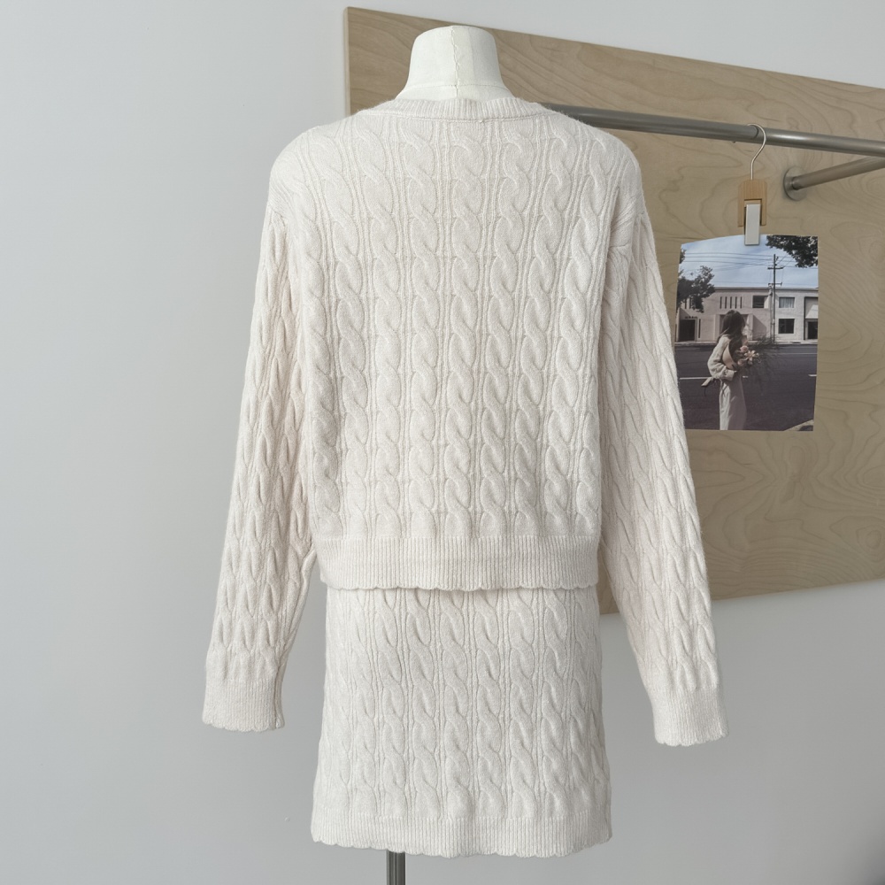 Knitted gold buckle cardigan autumn short skirt 2pcs set