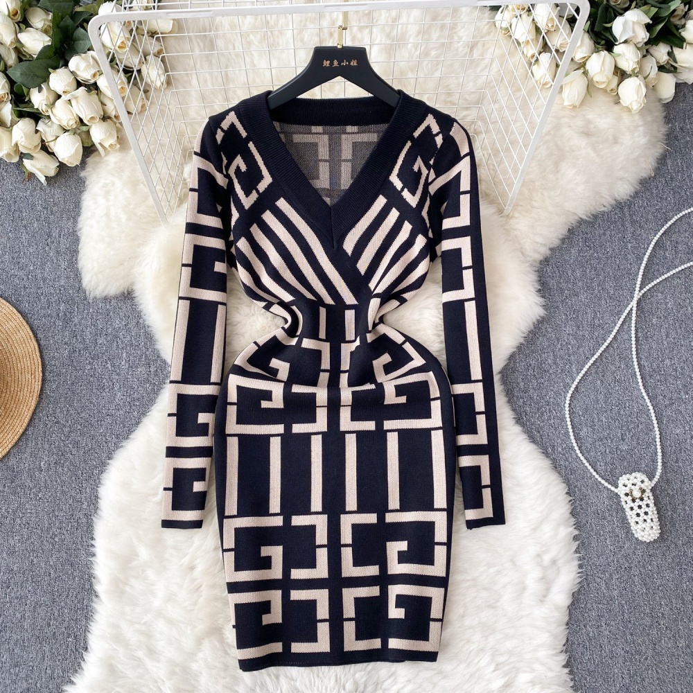 Bottoming dress inside the ride sweater for women