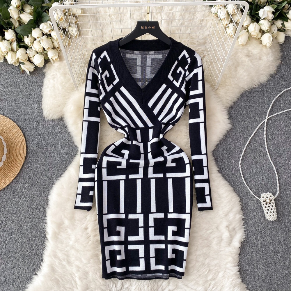 Bottoming dress inside the ride sweater for women