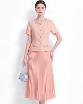 Pearl temperament tops round neck pleated skirt a set