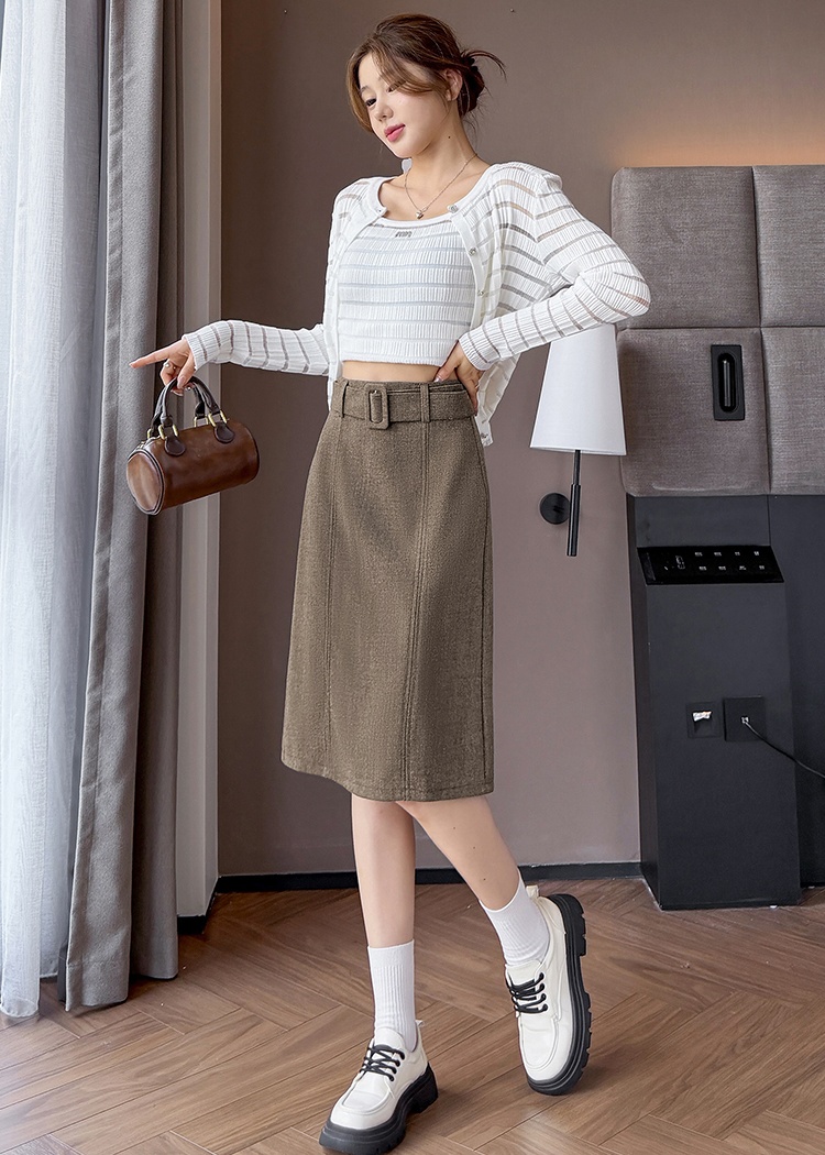 Slim temperament five tenths woolen skirt