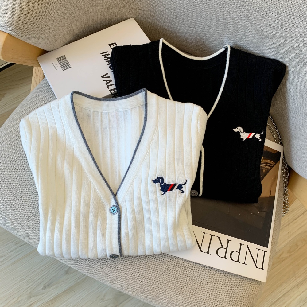 Embroidery elasticity tops show young sweater for women