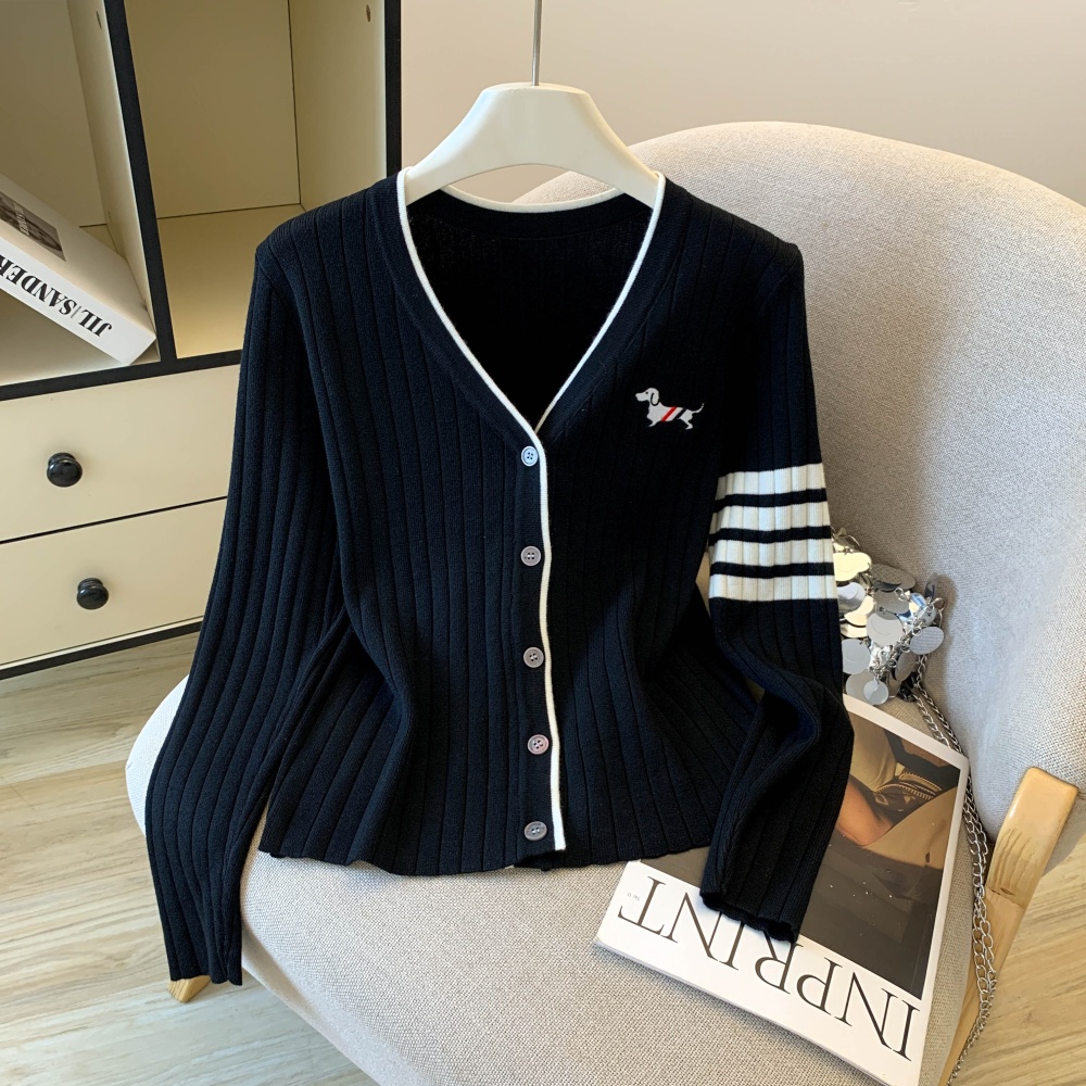 Embroidery elasticity tops show young sweater for women