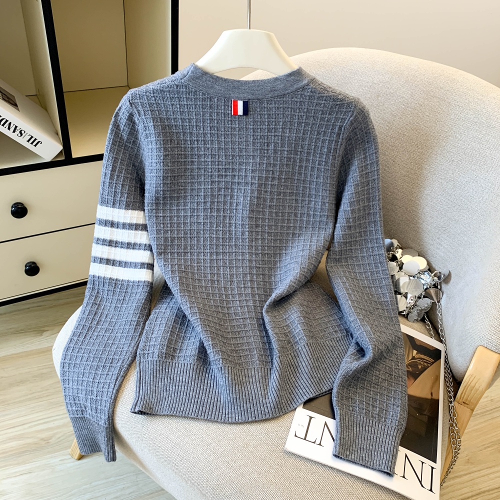 V-neck British style cardigan embroidery puppy tops