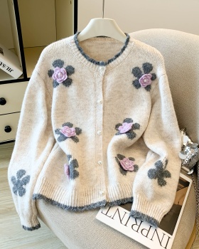 Show young cardigan embroidery sweater for women
