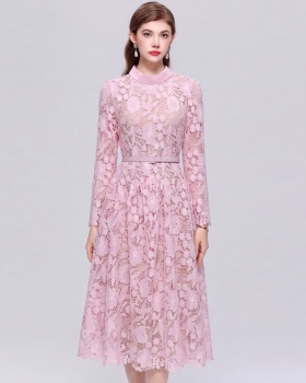 Round neck inside the ride with belt A-line dress