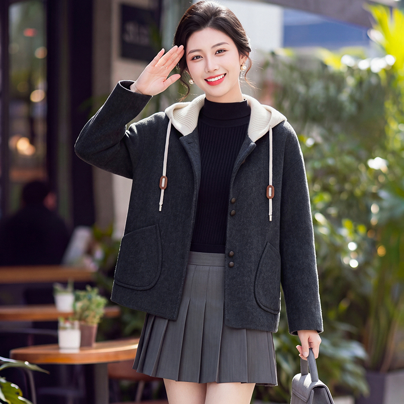 Two-sided wool short overcoat loose wool cap