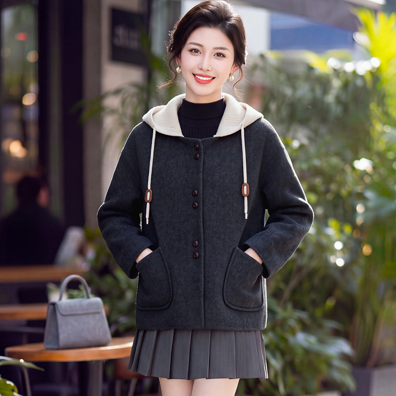 Two-sided wool short overcoat loose wool cap
