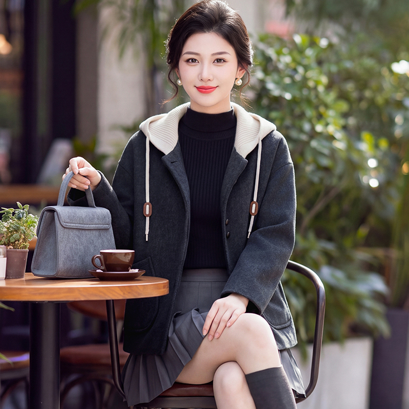 Two-sided wool short overcoat loose wool cap