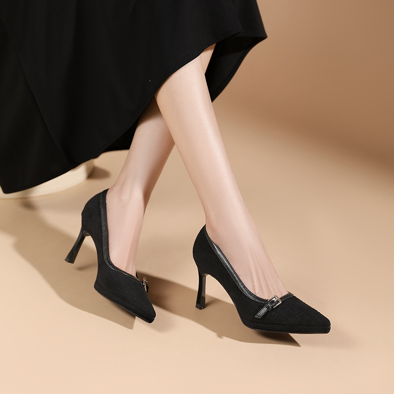 Pointed platform retro high-heeled shoes