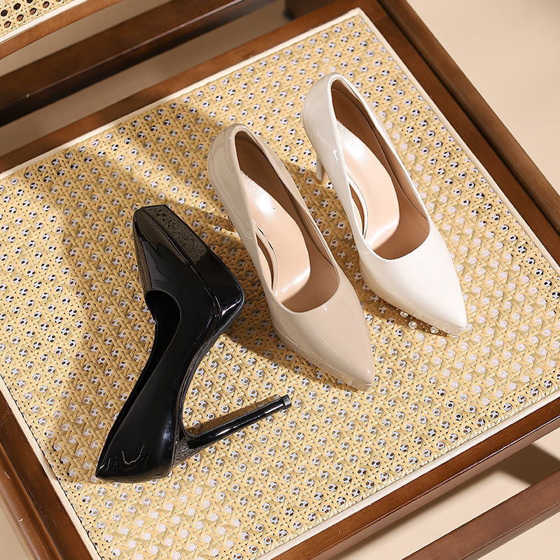 Cozy pointed shoes patent leather high-heeled shoes