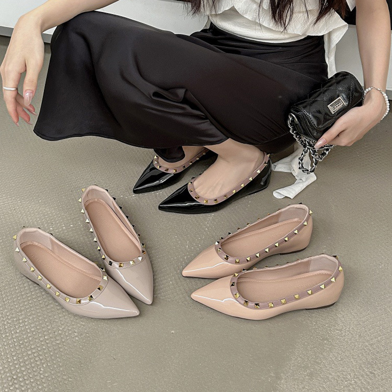 Portable pointed cozy flattie low classic shoes