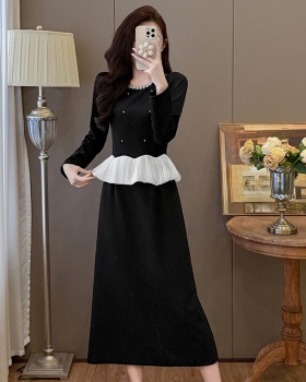 Beading slim lotus leaf edges round neck dress