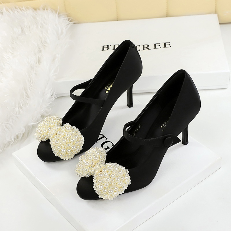 Fashion European style stilettos cingulate pearl shoes
