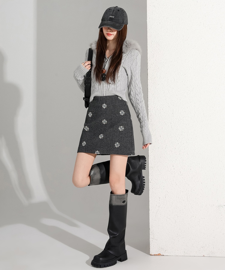A-line short skirt embroidered flowers skirt for women