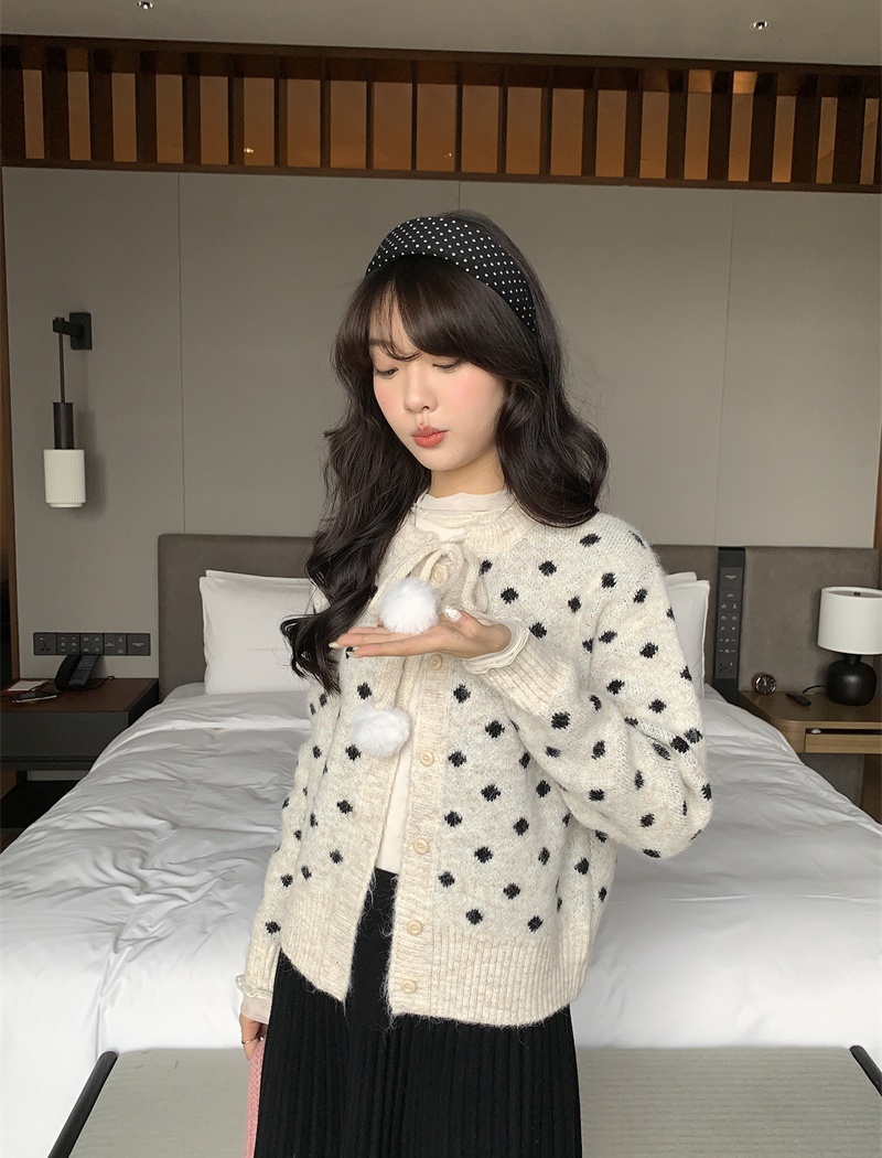 Polka dot knitted tops thermal round neck sweater
