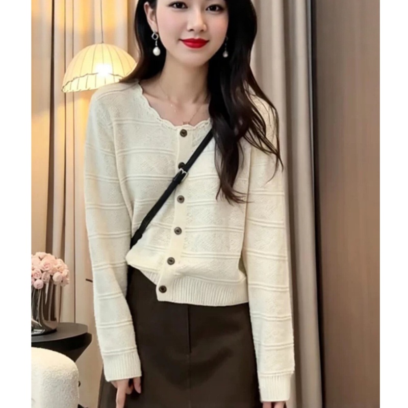 Round neck fashion sweater Western style coat for women