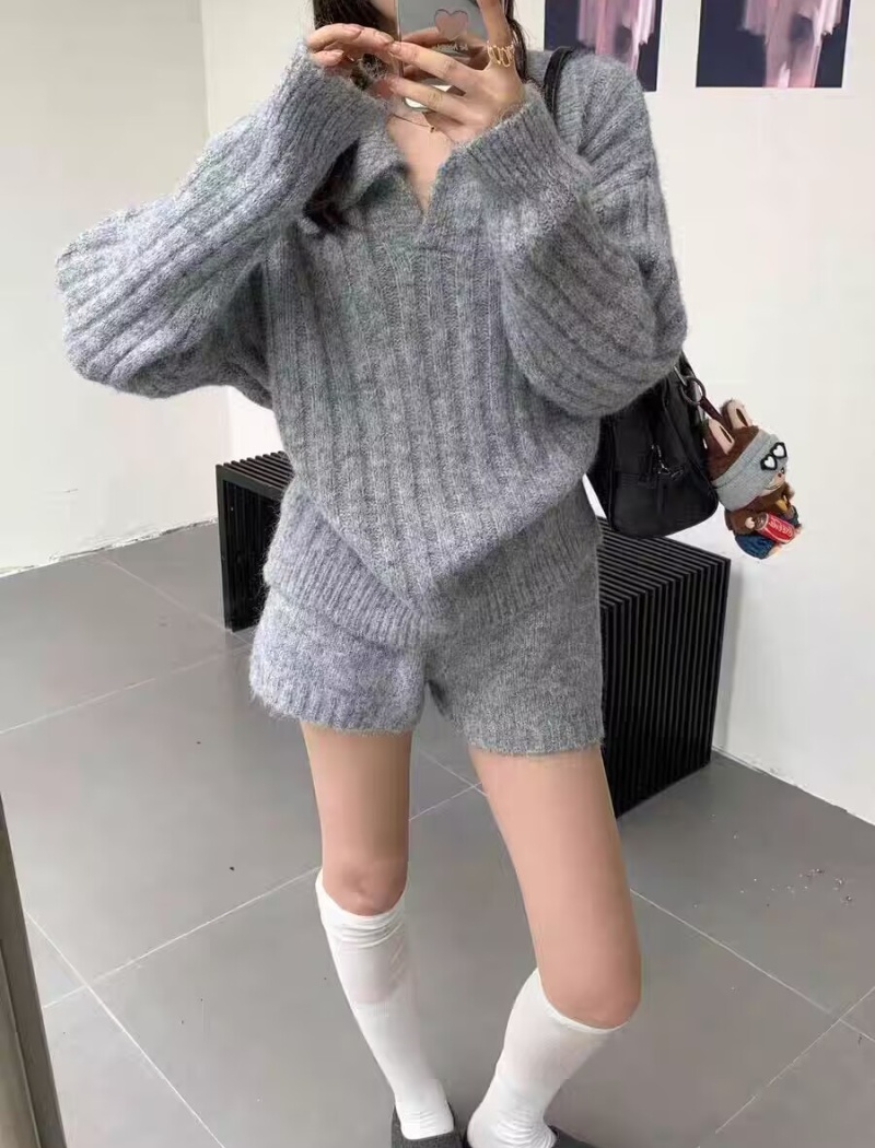 Fashion simple sweater lazy shorts a set for women