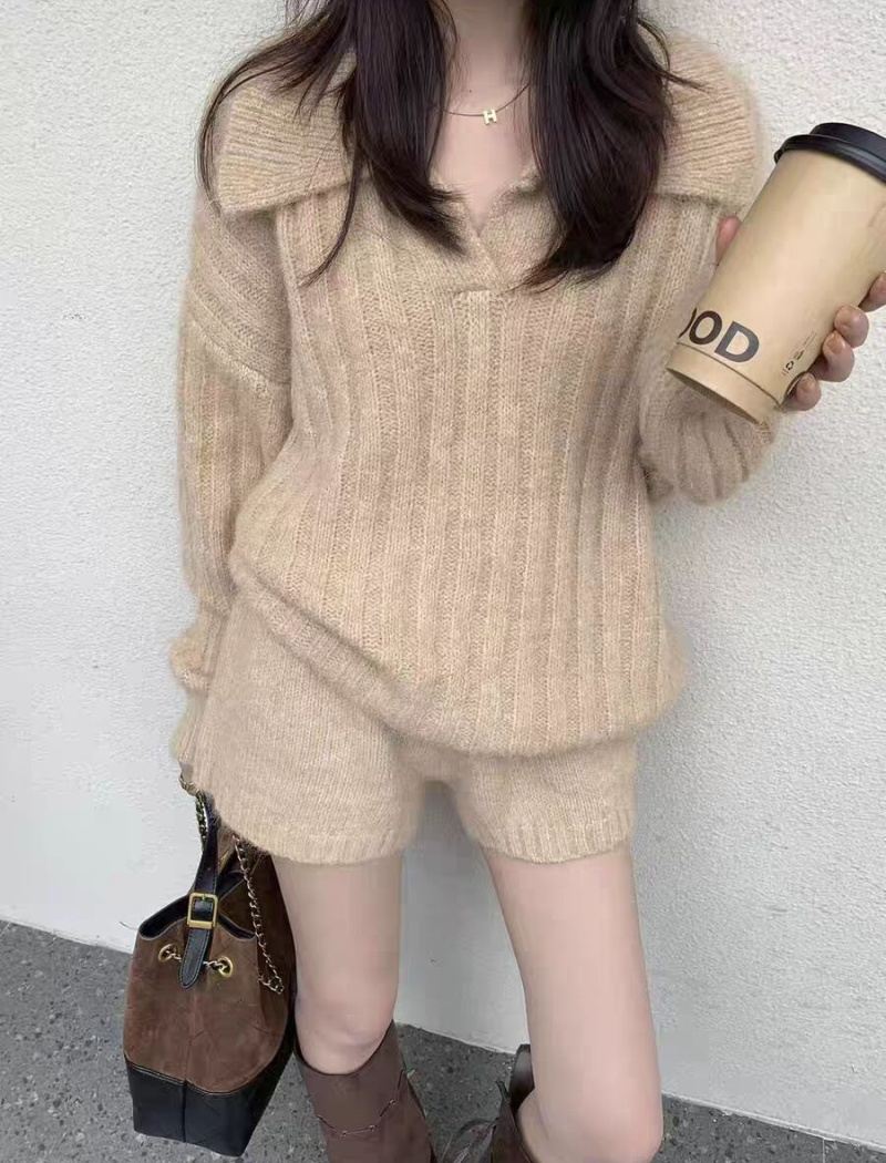 Fashion simple sweater lazy shorts a set for women