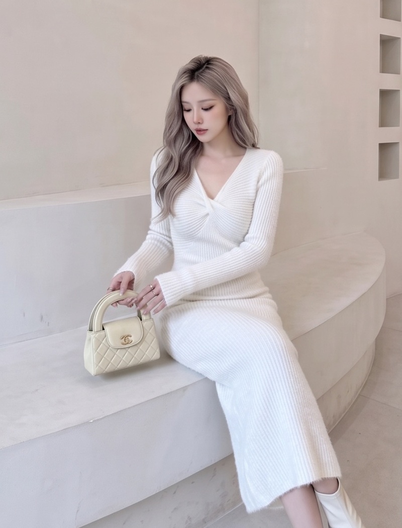 V-neck bottoming long dress autumn and winter dress