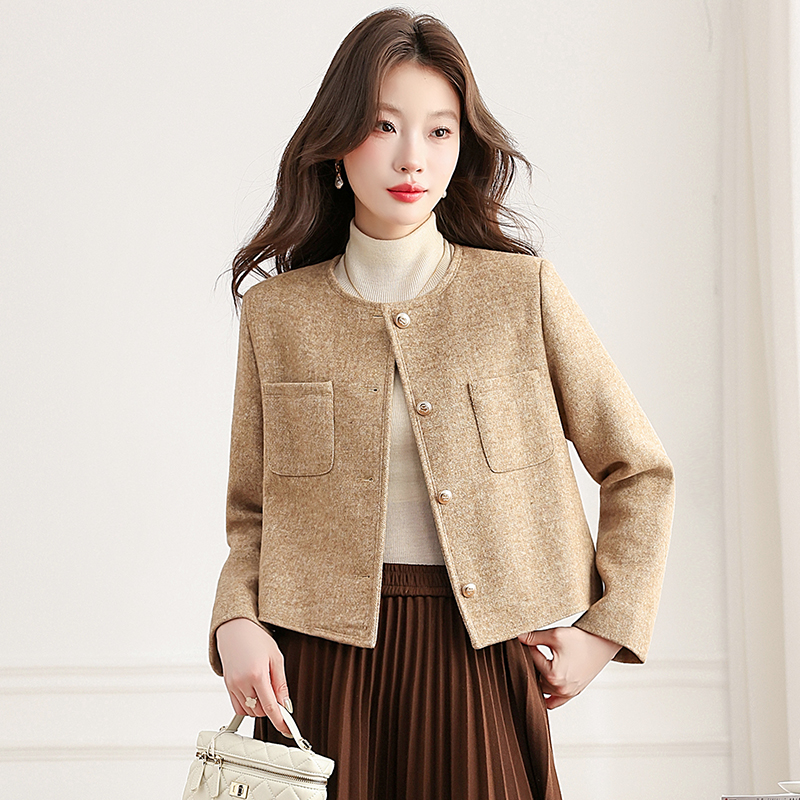 Chanelstyle autumn jacket fashionable thick tops for women