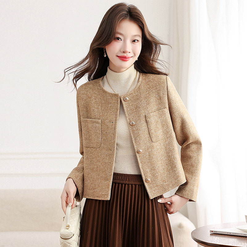 Chanelstyle autumn jacket fashionable thick tops for women