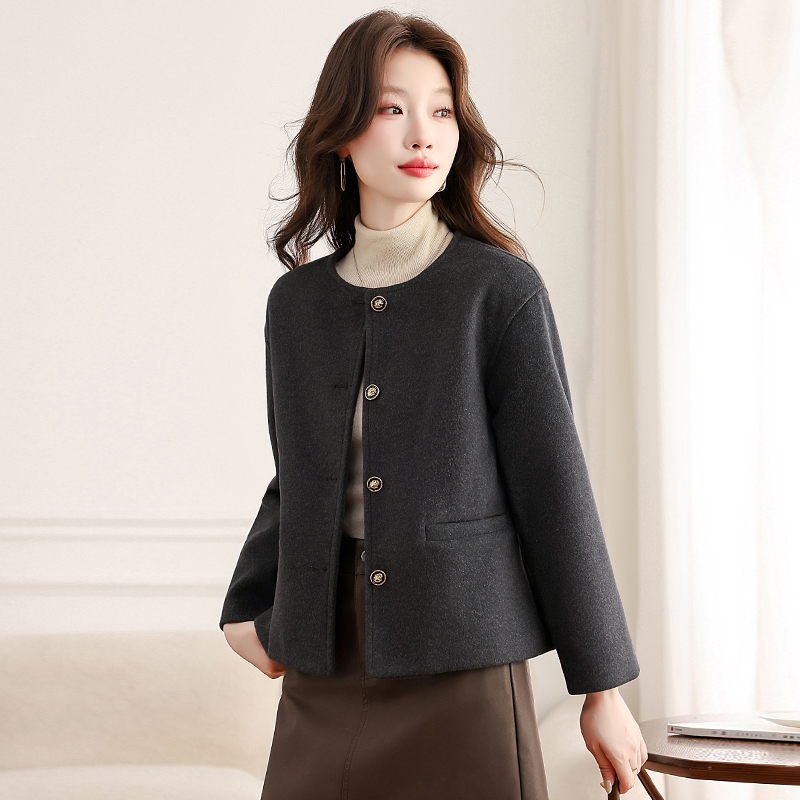 Small fellow woolen coat chanelstyle overcoat for women