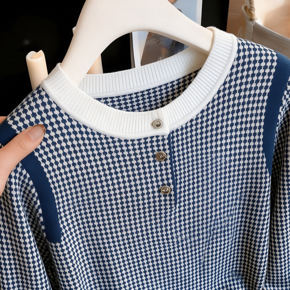 Black-white loose tops long sleeve plaid sweater for women