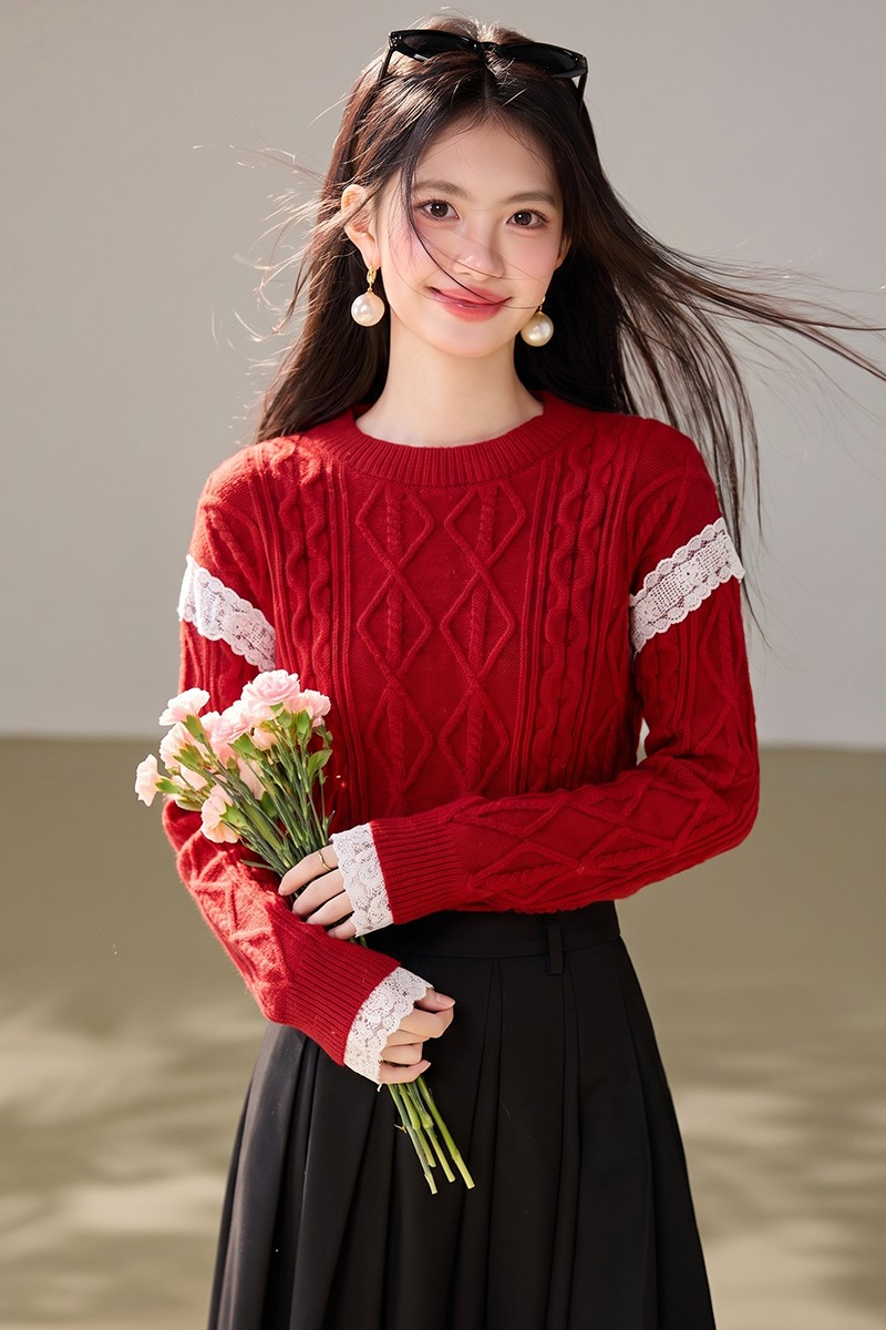 Lovely retro diamond sweet style splice sweater for women