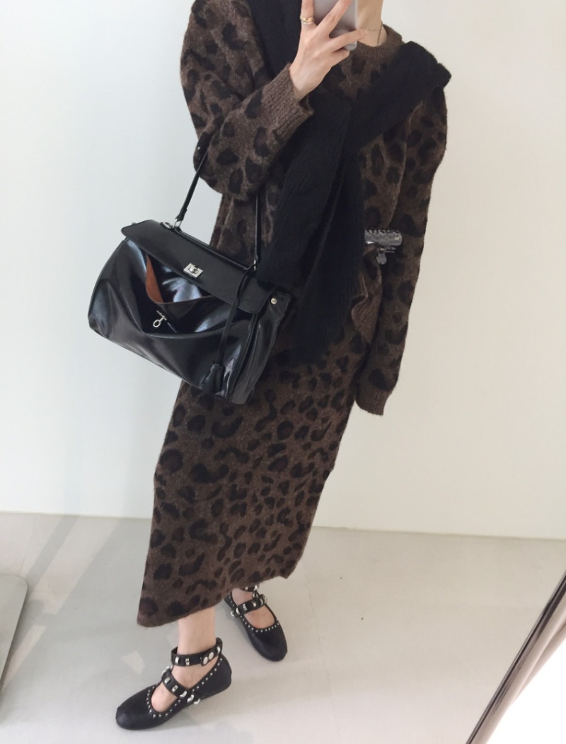 Korean style skirt leopard sweater 2pcs set