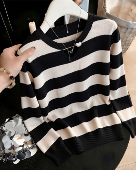 Loose fat sweater chanelstyle bottoming shirt