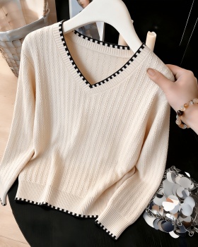 Autumn and winter sweater bottoming tops for women