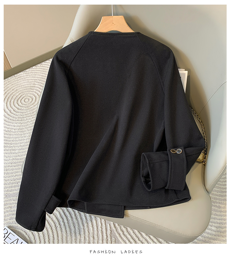 Short woolen coat round neck overcoat for women