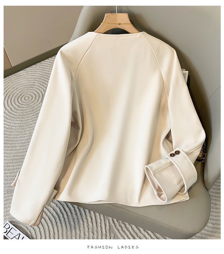 Short woolen coat round neck overcoat for women