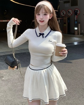 Accent knitted tops bow mixed colors short skirt a set