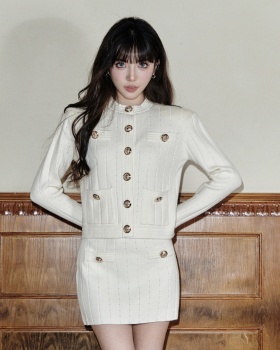Slim chanelstyle tops round neck skirt a set for women